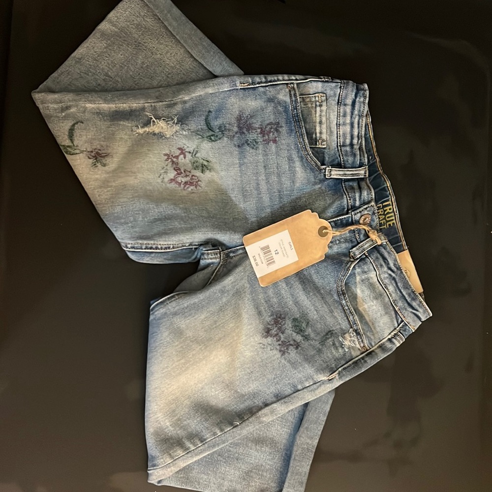 Girls True Craft capris, size 12 NWT